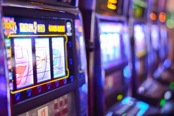 8starz অ্যাপে লাইভ ক্যাসিনো ব্ল্যাকজ্যাক গেম রিয়েল টাইম ডিলার সহ